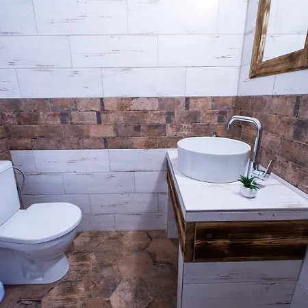 Sarlota & Vinarstvi Vitek Josef Guest house Mutenice