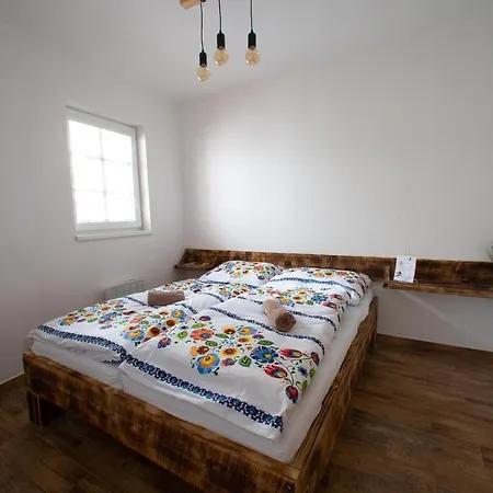 Sarlota & Vinarstvi Vitek Josef Guest house
